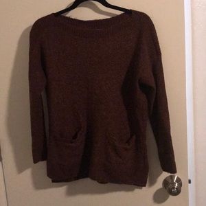 Long maroon sweater with pockets